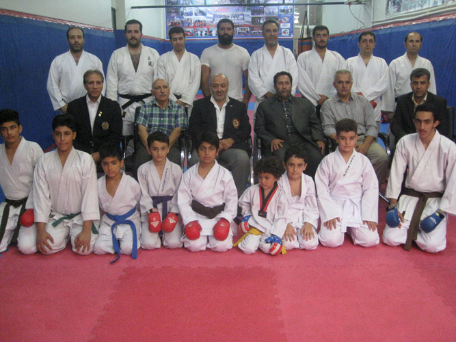 جلسه حضور اساتید در باشگاه آراباکس