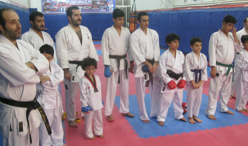 جلسه حضور اساتید در باشگاه آراباکس